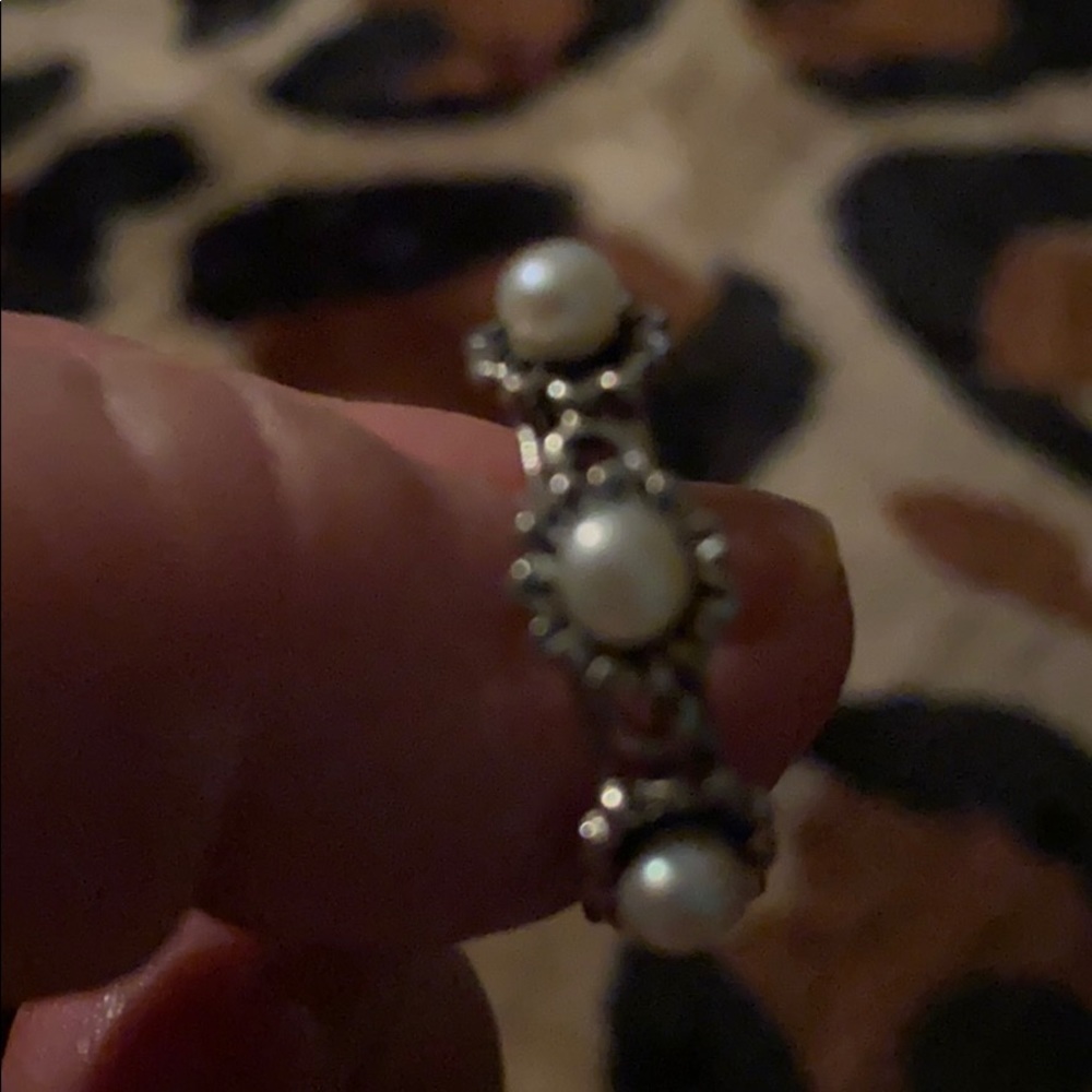 Ladies Ring - Picture 2 of 3